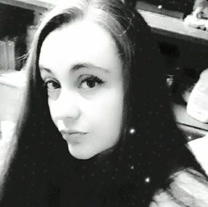 Meet your Posher, Elaina